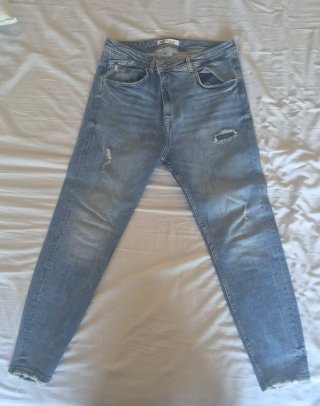 Pantalón vaquero Zara talla 44