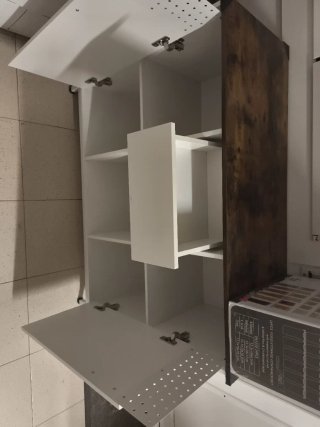 Mueble auxiliar blanco y marrón