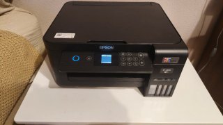 Impresora Epson EcoTank ET-2850 para reparar.