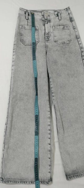 Pantalón Zara tobillero gris