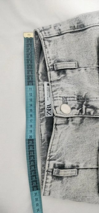 Pantalón Zara tobillero gris