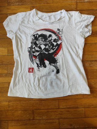 Camiseta Blanca Kimetsu no Yaiba talla M