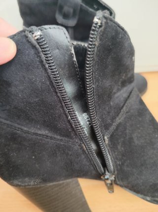 Botines de Ante Negro con Flecos Marypaz Talla 35