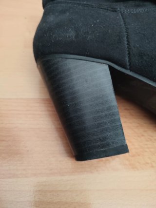 Botines de Ante Negro con Flecos Marypaz Talla 35