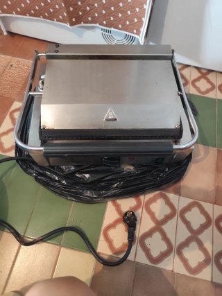 Sandwichera Eléctrica Acero Inoxidable