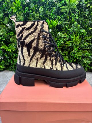 Botines Alma en Pena Animal Print - talla 37