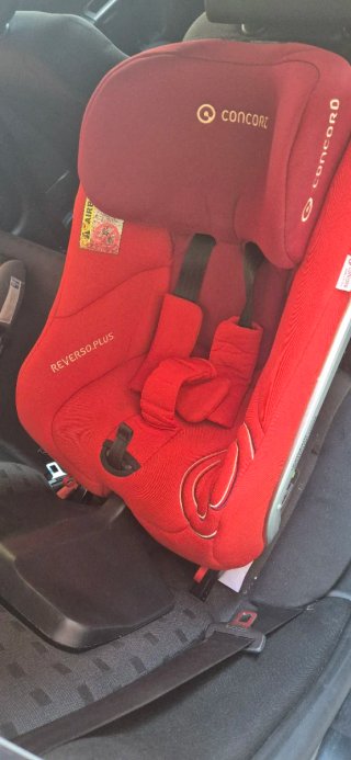 Se regala silla de coche Concord Reverso.Plus