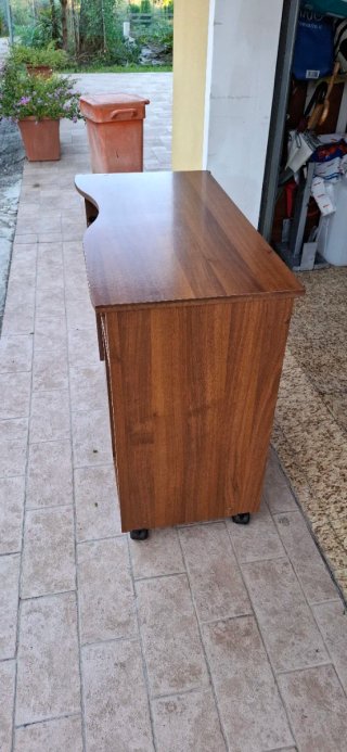 Tavolo per computer in legno