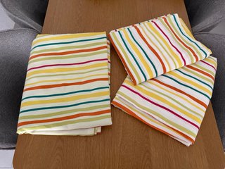 Set de Cortinas y Colcha Estampadas