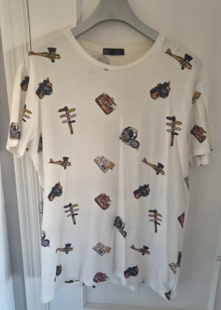 Camiseta Bershka Blanca Estampada Talla L