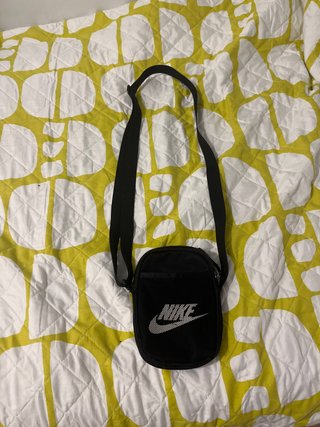 Riñonera Nike Negra