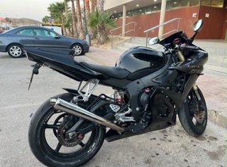 Yamaha R6 Negra
