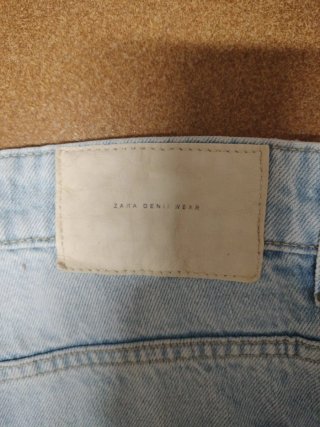 Pantalón vaquero Zara azul