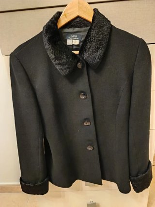 Chaqueta entallada Zara 100% Lana Negra