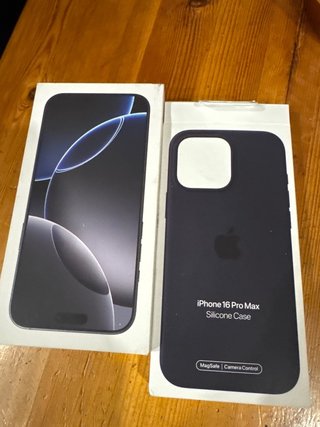 iPhone 16 Pro Max Black Titanium 256 GB
