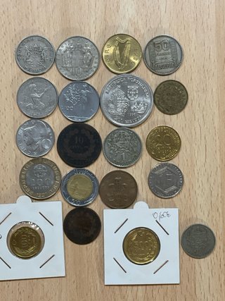 Lote de 20 Monedas Internacionales. LIQUIDACIÓN