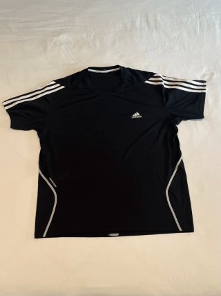 Camiseta Deportiva Adidas Negra