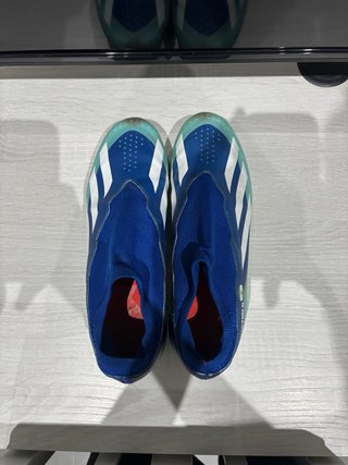 Tacos de fútbol Adidas Azules y Teales