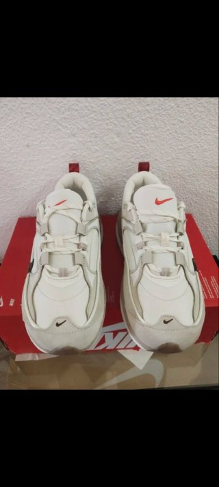 Zapatillas Nike Air Max Bliss SE Talla 38 nuevas