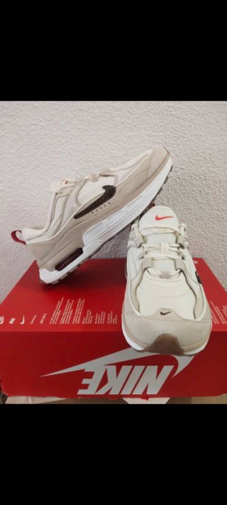 Zapatillas Nike Air Max Bliss SE Talla 38 nuevas