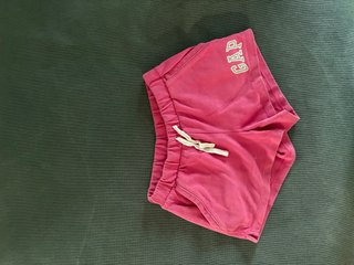Pantalón corto GAP rosa