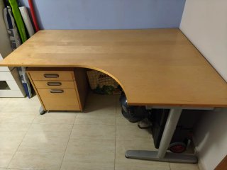 Escritorio Esquinero de Madera con Cajonera