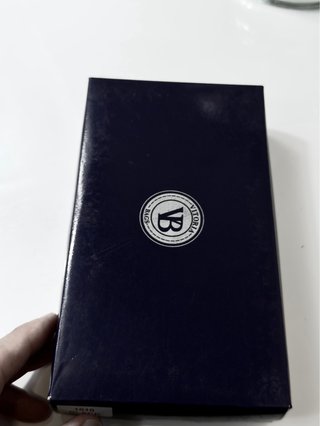 Monedero piel artesanal hecho en España