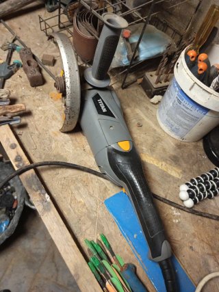 Amoladora Radial Grande Titan