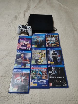 PS4 (PlayStation 4) Nera + Controller e 9 Giochi