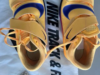 Zapatillas de clavos Nike amarillas Talla 40.5