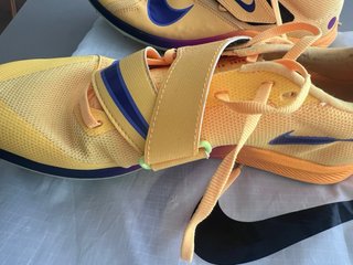 Zapatillas de clavos Nike amarillas Talla 40.5