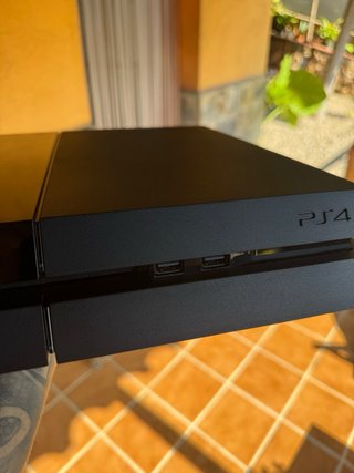 PS4 (PlayStation 4) con 2 mandos