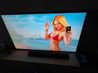 Sony PS4 Pro 1TB + 3 Giochi + Controller