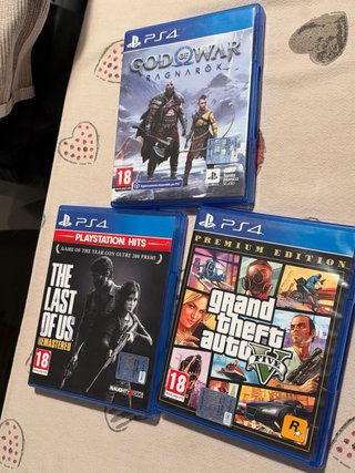 Sony PS4 Pro 1TB + 3 Giochi + Controller