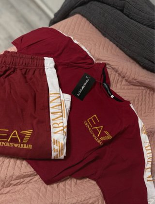 Conjunto Emporio Armani EA7 Rojo