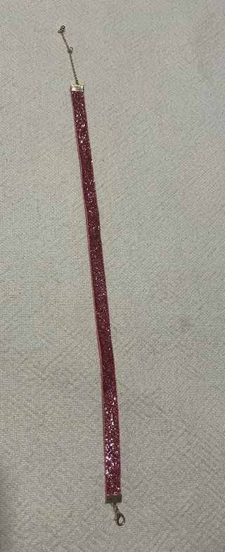 Pulsera rosa con brillos