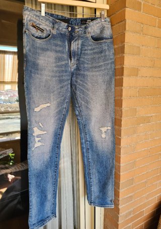 Vaqueros Armani Exchange desgastados, W34
