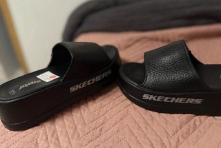 Chanclas Skechers Negras