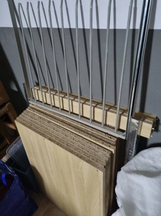 Armadi in legno e metallo Ikea