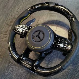 Volante Mercedes AMG Carbono y Cuero