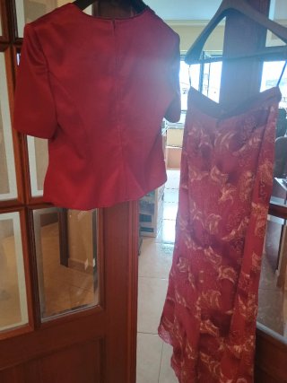 Traje Higar Novias Seda Bordado color vino