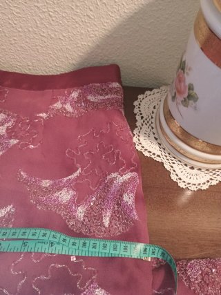 Traje Higar Novias Seda Bordado color vino