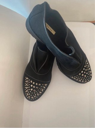 Scarpe nere con borchie numero 39