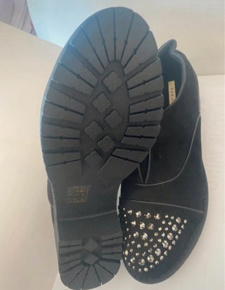 Scarpe nere con borchie numero 39