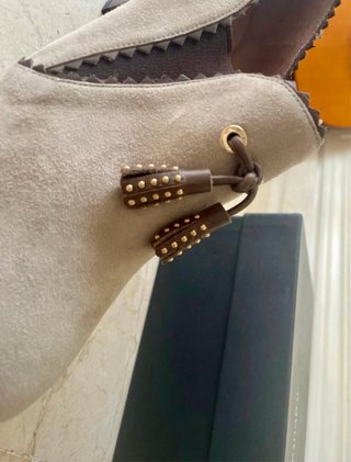 Botines de piel con tacón