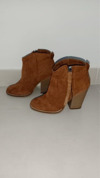 Botines Marrones de Tacón