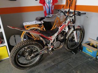 Moto de Trial Beta