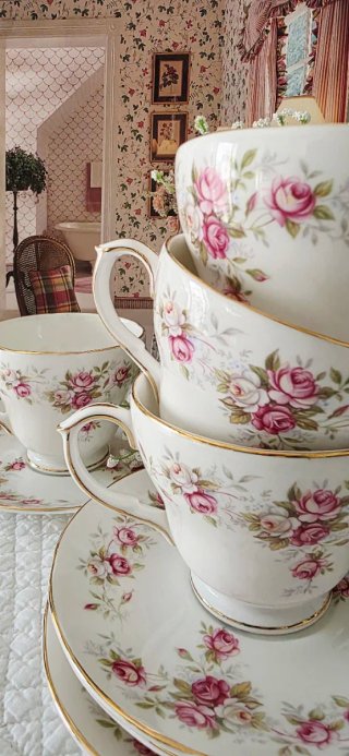 Duo da tea inglesi di Duchess- June Bouquet