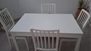 Mesa comedor extensible madera blanca + 4 sillas