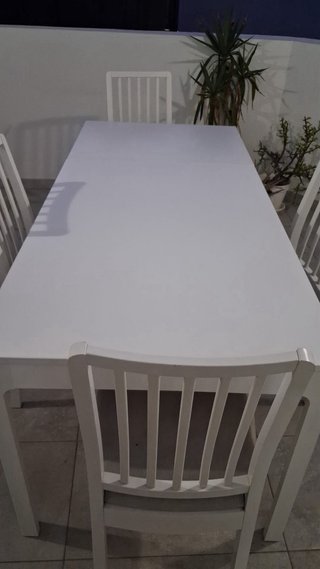 Mesa comedor extensible madera blanca + 4 sillas
